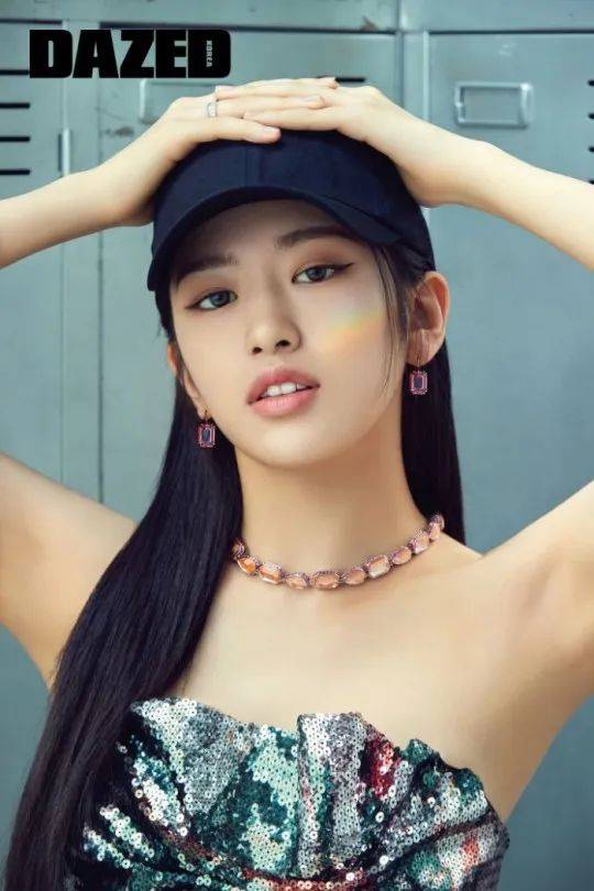 IVE安宥真李贤瑞姐妹花靓图！肤白貌美大长腿性感美艳