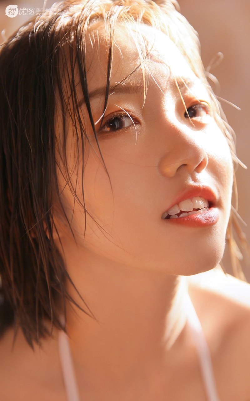 性感少女吊带内衣酥胸翘臀浴室湿身诱惑套图