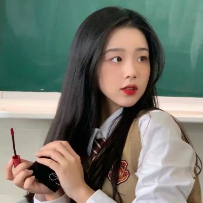 妈妈再婚后晚上总是叫痛 每当想起这个场景我都羞红了脸