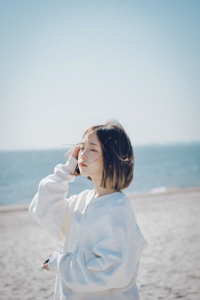 日本最强妹妹人生首次比基尼「なえなの」新出写真集