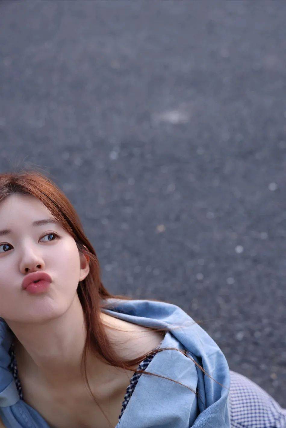 赵露思晒初夏落日美图!大长腿美得不可方物