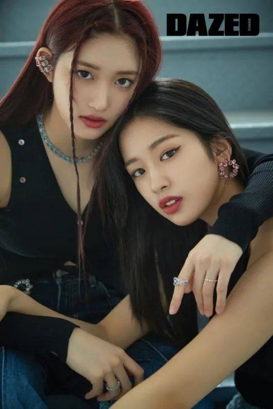 IVE安宥真李贤瑞姐妹花靓图!肤白貌美大长腿性感美艳