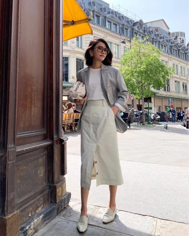 人到了一定年纪后穿搭既要简约又要高级,舒适得体最让人养眼