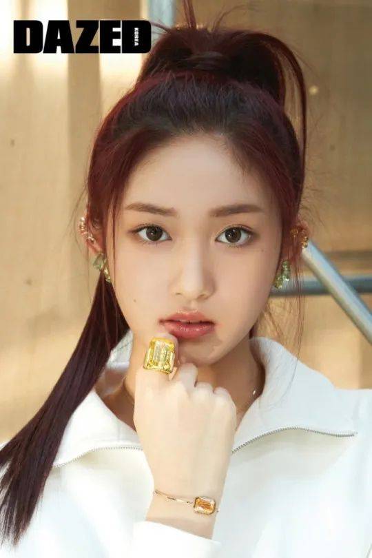 IVE安宥真李贤瑞姐妹花靓图！肤白貌美大长腿性感美艳