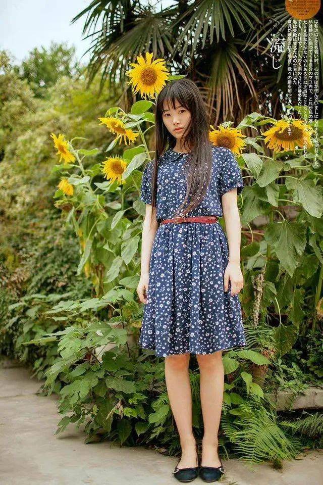 15岁“书模”鞠婧祎太美了！雪肤玉貌大长腿清丽脱俗