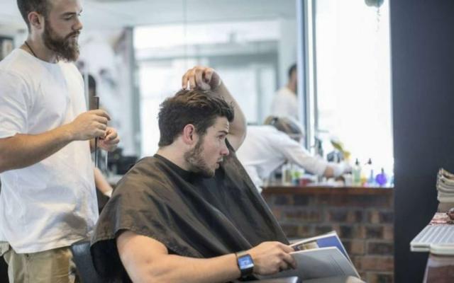 都说换个发型换个心情,满意的发型到底长啥样?看完这四点就明白