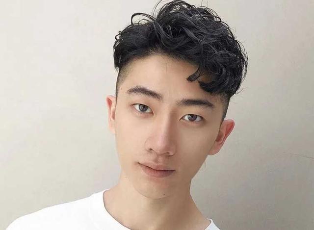 男生即使不化妆也要打理好头发!这4款发型帅气又有型