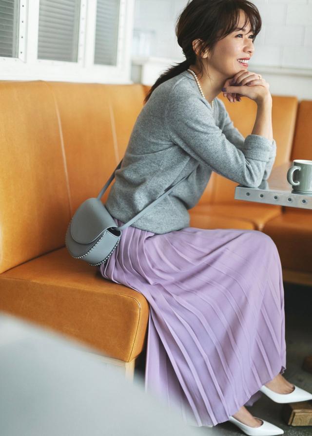 春季穿衣配色很重要，掌握这3组配色显白优雅还减龄