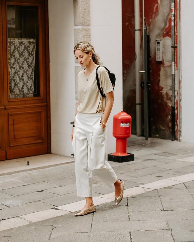 人到了一定年纪后穿搭既要简约又要高级,舒适得体最让人养眼