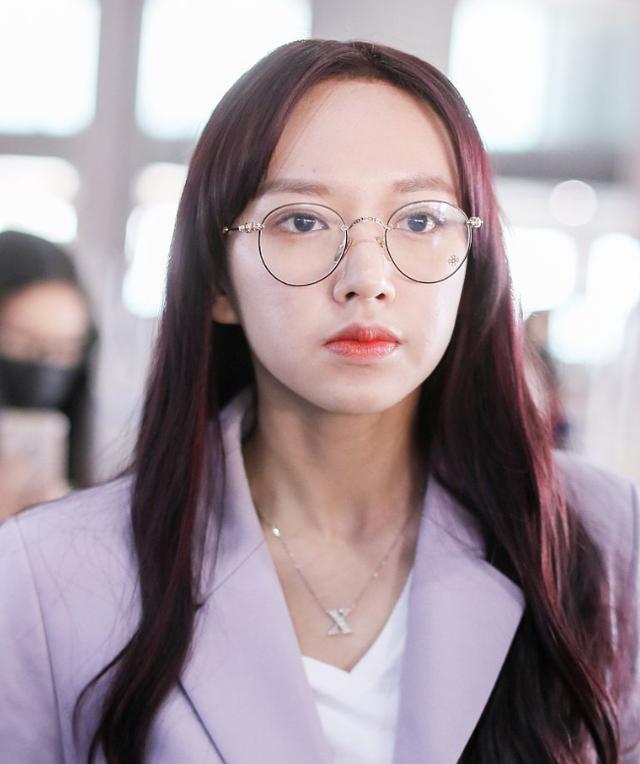 黑长直发型显脸大又土气!这5款发型百搭不挑人还很耐看