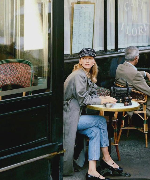 高级女人的穿衣之道：简单的搭配+简单的颜色