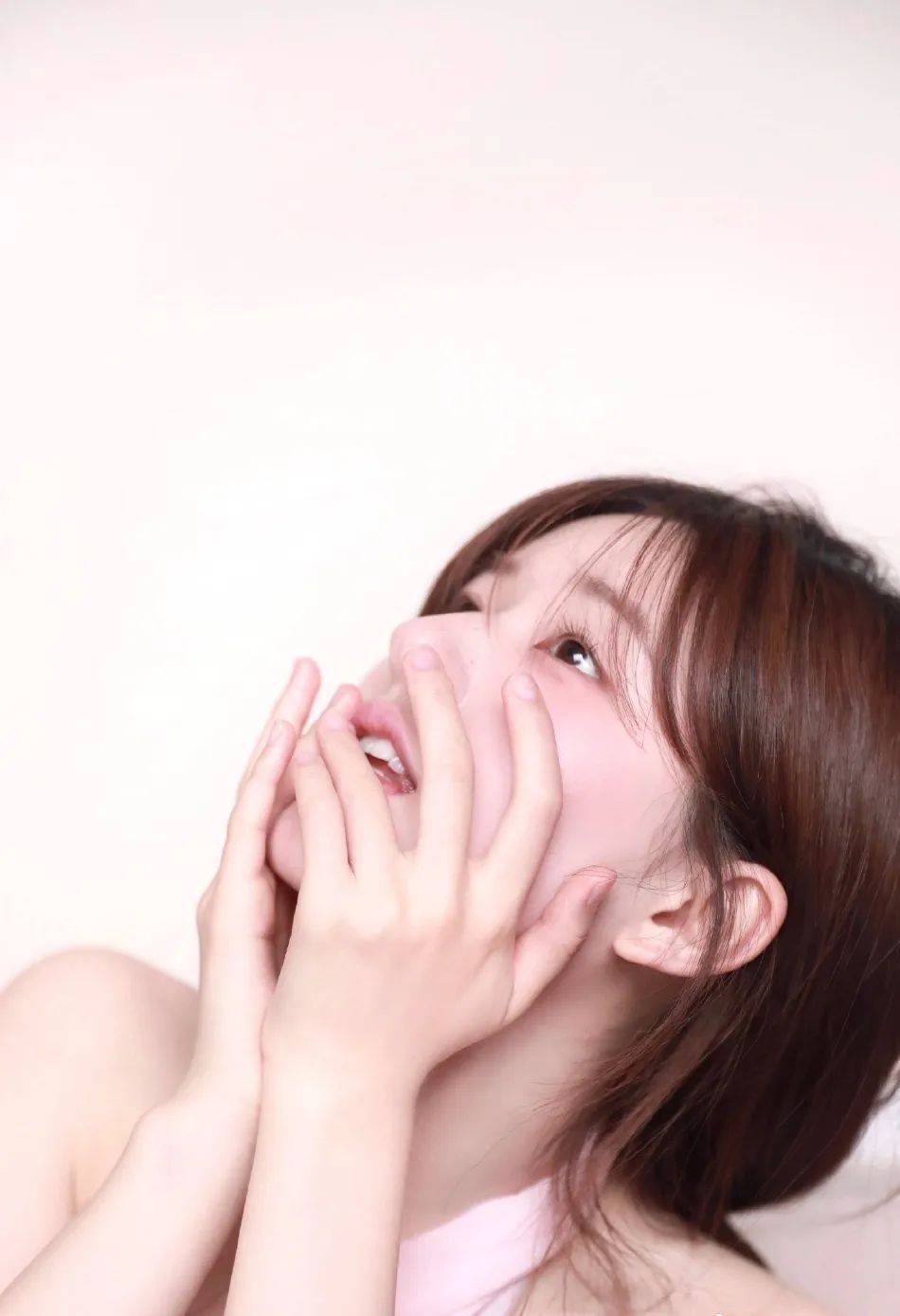 赵露思梦幻写真美若天仙！冰肌玉骨性感撩人