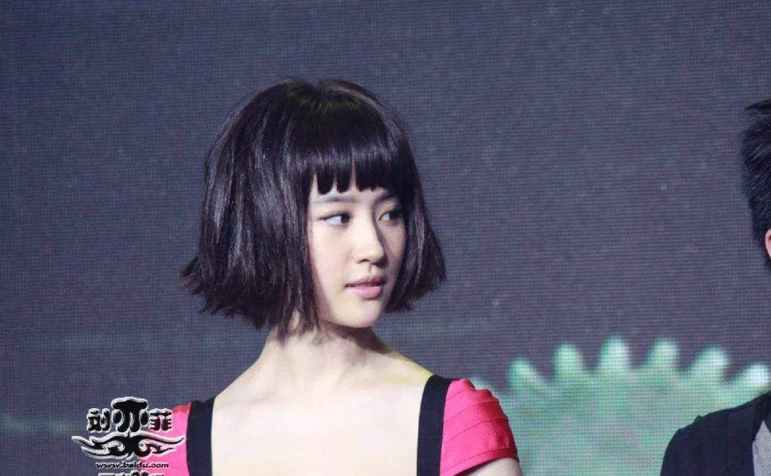 刘亦菲短发乖巧可爱似洋娃娃！神仙姐姐美得不可方物