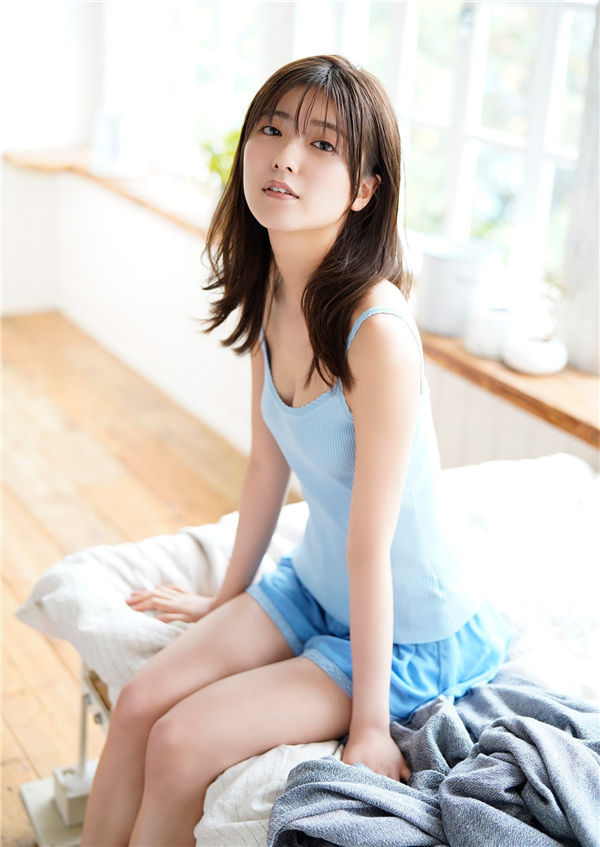 《工藤美樱》修长身材画面唯美！内衣、泳装清凉写真带来夏天的滋味！