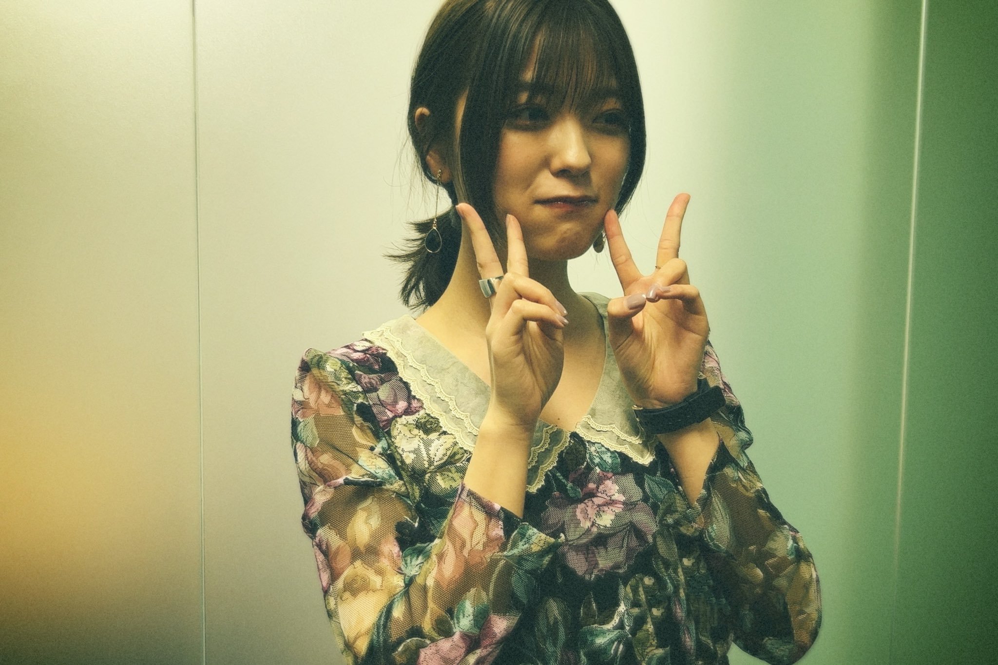 《工藤美樱》修长身材画面唯美！内衣、泳装清凉写真带来夏天的滋味！