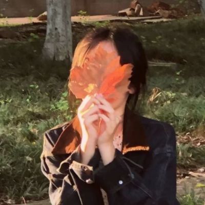 老师让我在他身上写作业 英语老师穿透明丝袜用腿蹭我