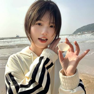 女友补偿我玩的她闺蜜 做完后我还是选择了分手