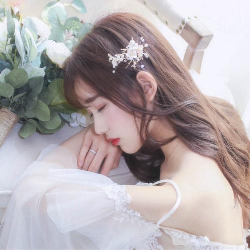 他冲刺的速度越来越快 每上一个台阶都顶一下才开心