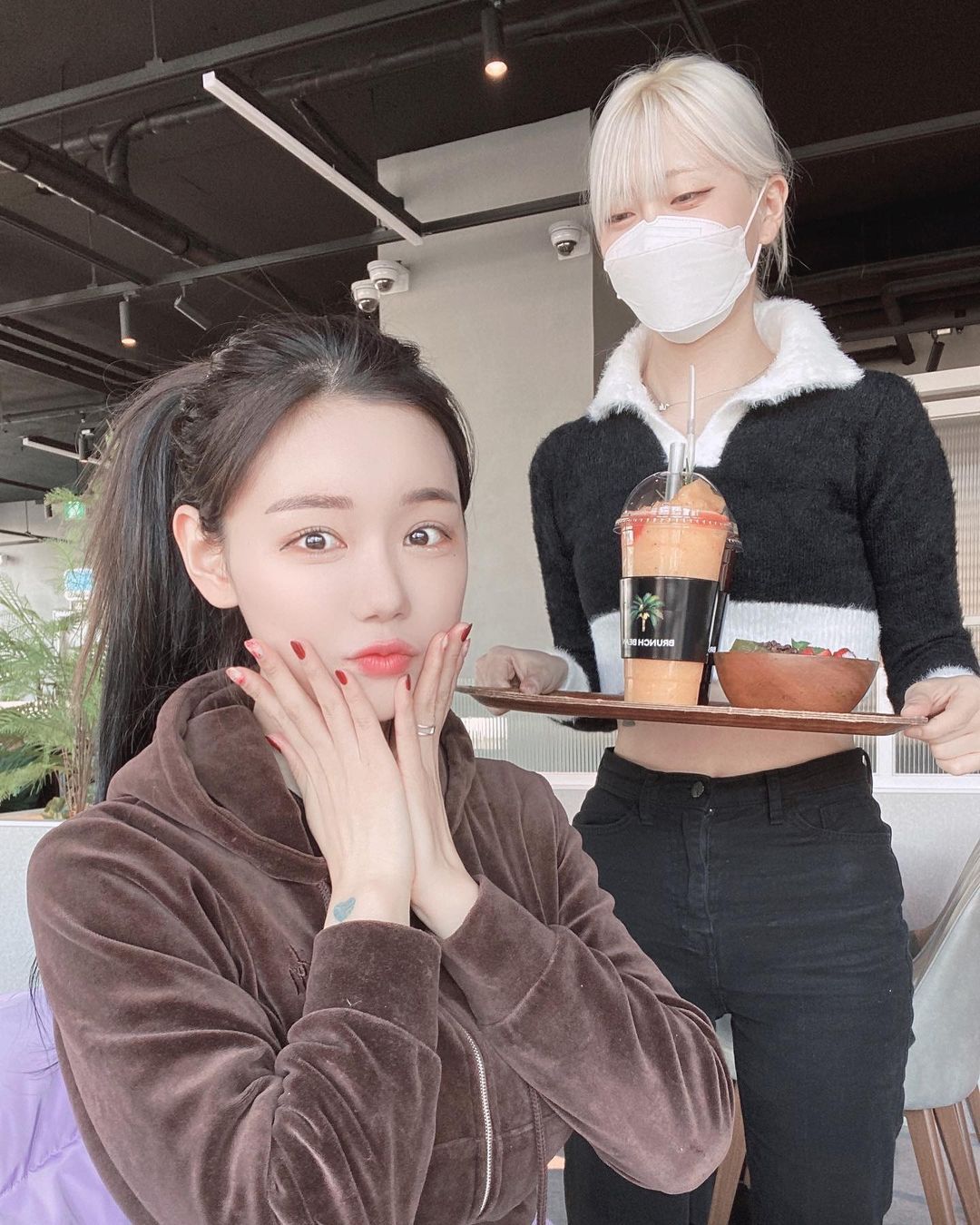 韩国直播主《빛베리 Berry》眼睛离不开火辣冰淇淋！