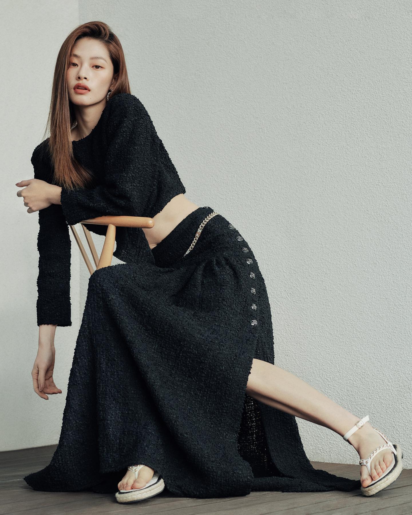 天生一张高冷脸孔,私服穿搭也十分精彩:韩国模特金雅贤的魅力连女生都会爱上