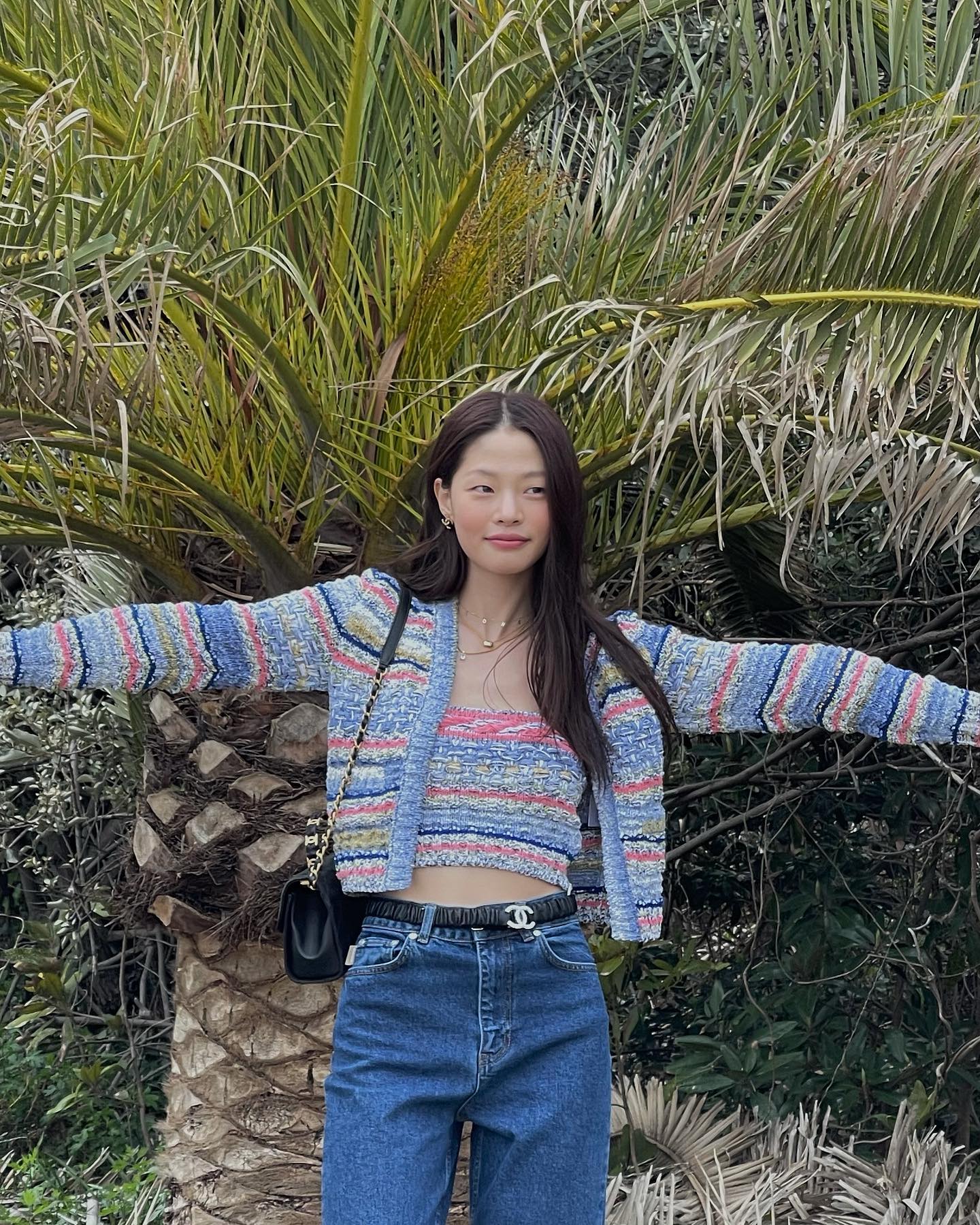 天生一张高冷脸孔,私服穿搭也十分精彩:韩国模特金雅贤的魅力连女生都会爱上