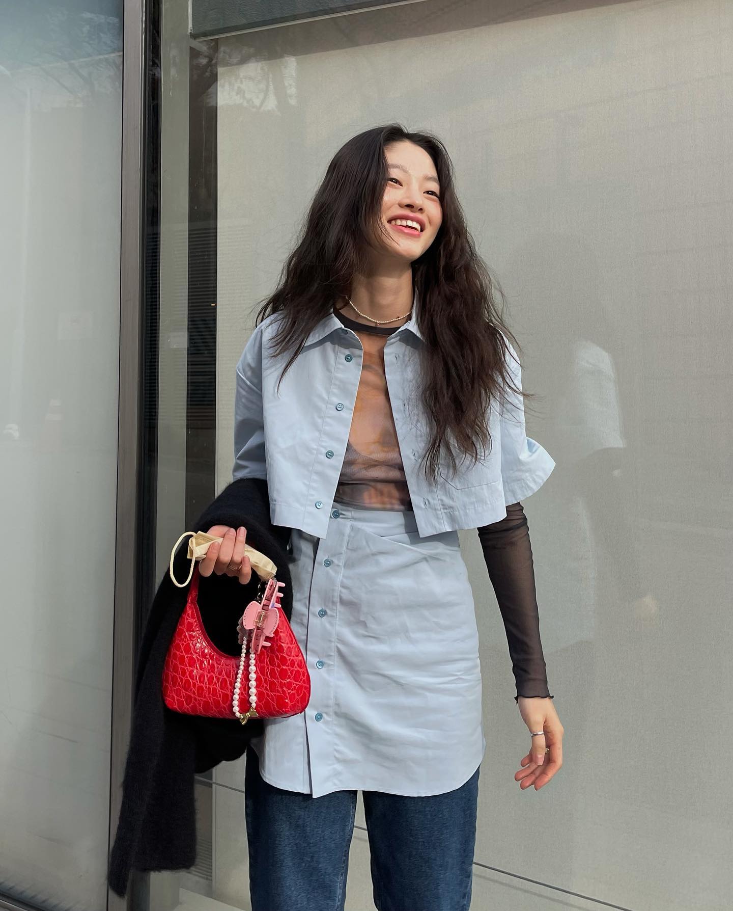 天生一张高冷脸孔,私服穿搭也十分精彩:韩国模特金雅贤的魅力连女生都会爱上