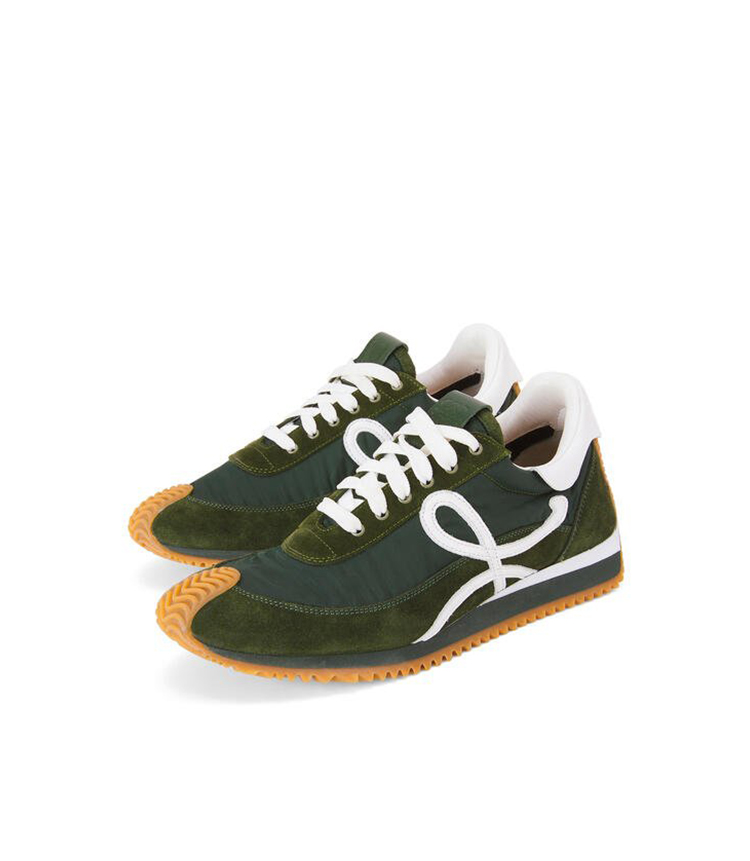 LOEWE为典型的经典配色,让人们犯上了选择困难症!