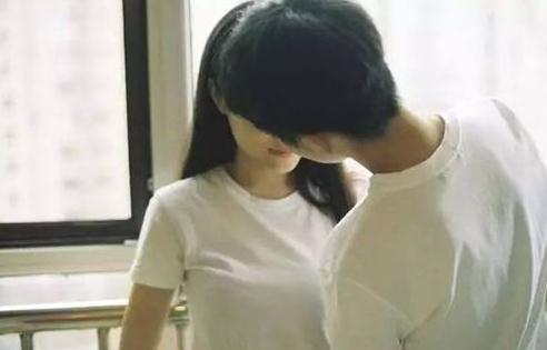 女生第一次接吻应该怎么吻(接吻技巧大全汇总) 女生第一次接吻应该怎么吻?你需要这份接吻技巧大全汇总