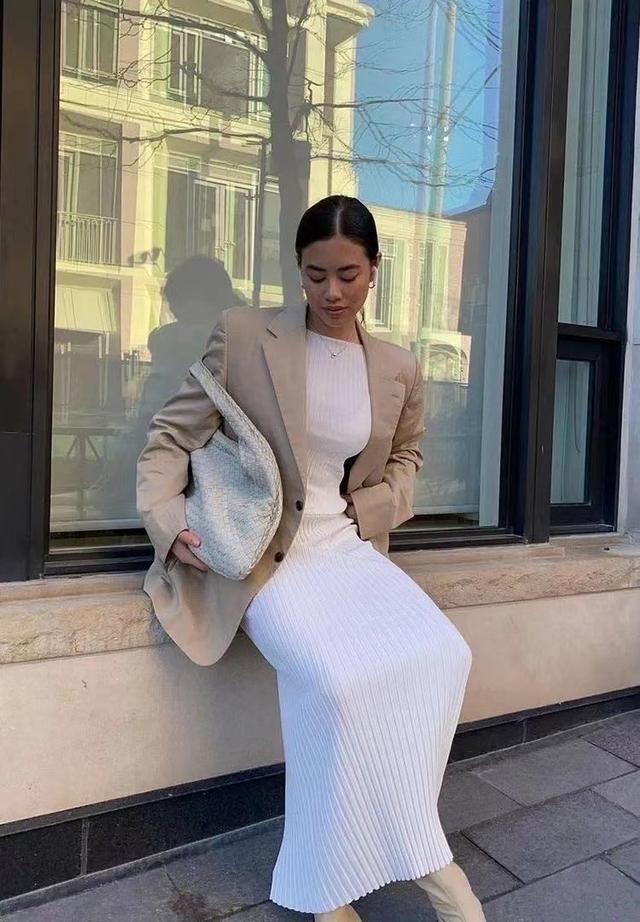 普通女人怎么拥有“时髦感”？建议换几种搭配思路，穿出博主范儿