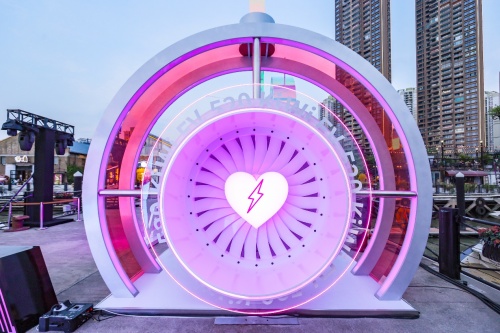 KiWi EV来电概念款线下亮相！“5.20”为爱发光