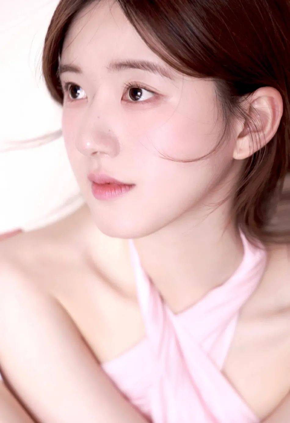 赵露思梦幻写真美若天仙！冰肌玉骨性感撩人