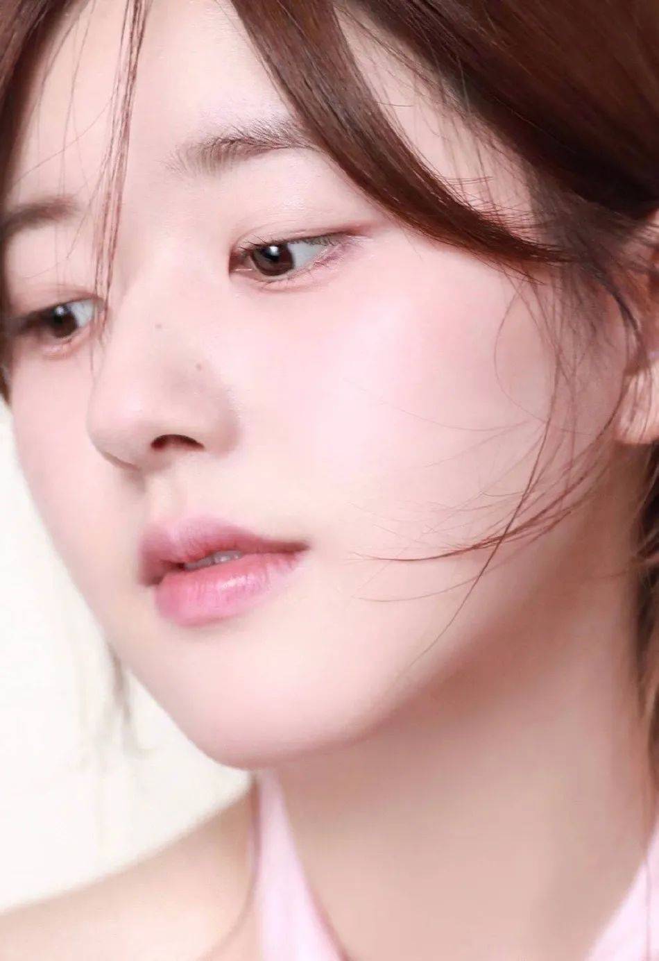 赵露思梦幻写真美若天仙！冰肌玉骨性感撩人