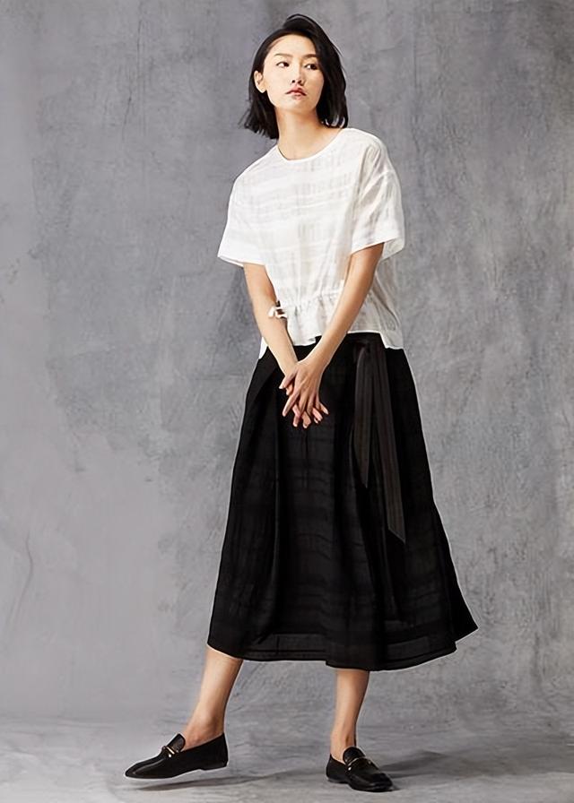 12个穿衣小tips为衣柜做减法，让穿搭更有气质