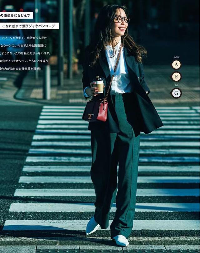 终于明白“穿衣好看”的秘诀！10件衣服10套穿搭，全是借鉴干货