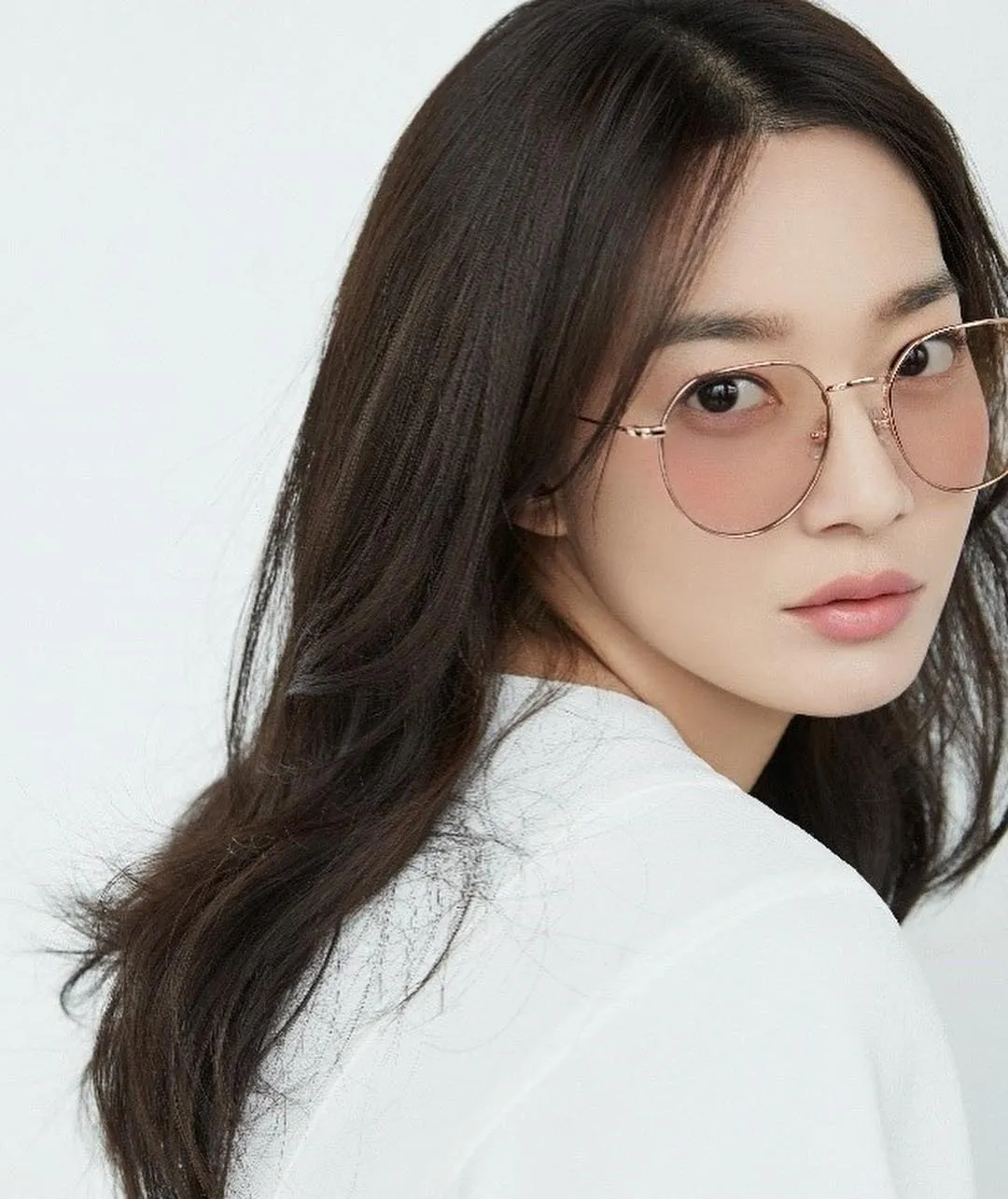 迎接夏季,这些韩国女星的墨镜一个比一个有型