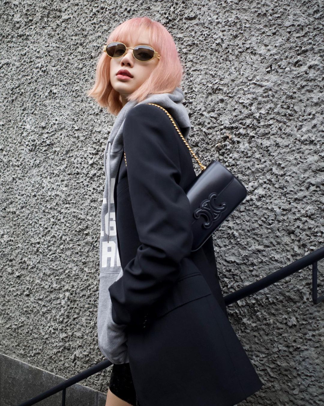 迎接夏季,这些韩国女星的墨镜一个比一个有型