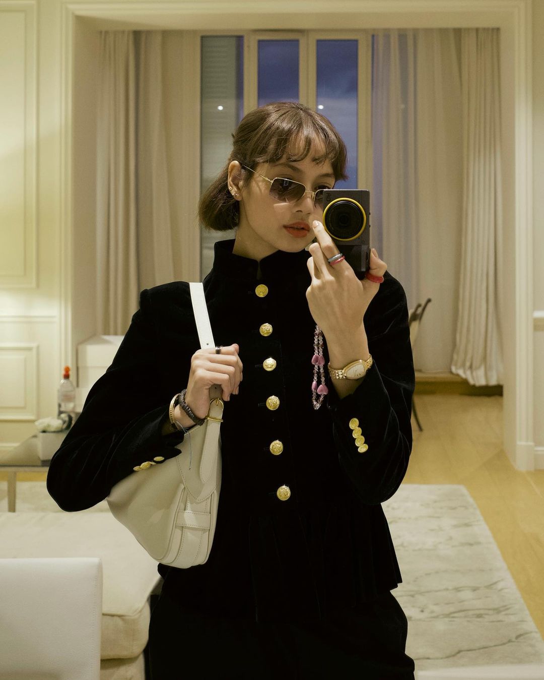 迎接夏季,这些韩国女星的墨镜一个比一个有型