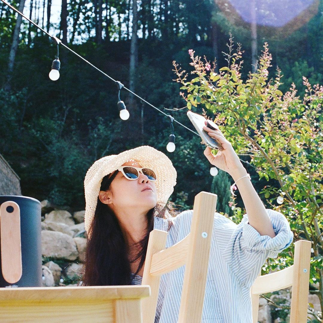 迎接夏季,这些韩国女星的墨镜一个比一个有型