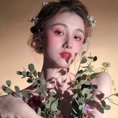 情侣亲亲的时候男生手不老实是什么原因