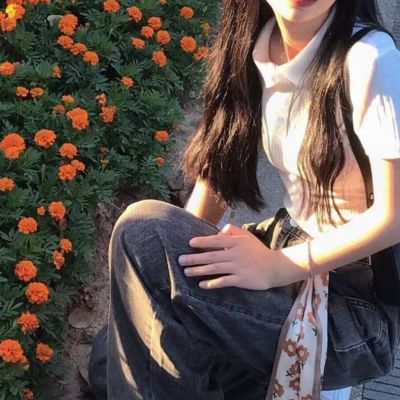 情侣亲亲的时候男生手不老实是什么原因