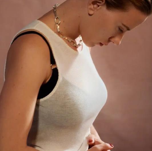 丰满又大的胸美女,世界十大最美胸部一览 丰满又大的胸美女,世界十大最美胸部一览