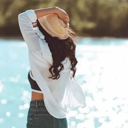 男生为什么喜欢从后面抱女生(背后抱心理学解读) 男生为什么喜欢从后面抱女生(背后抱心理学解读)