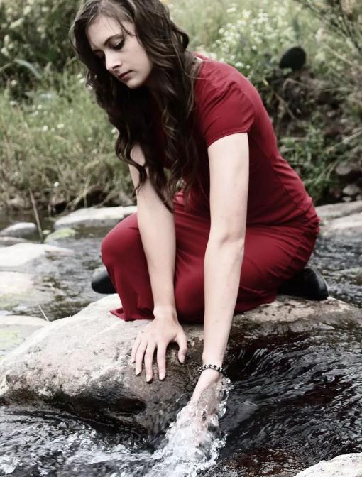 全程就一个啊的纯音乐叫什么，演唱者是谁