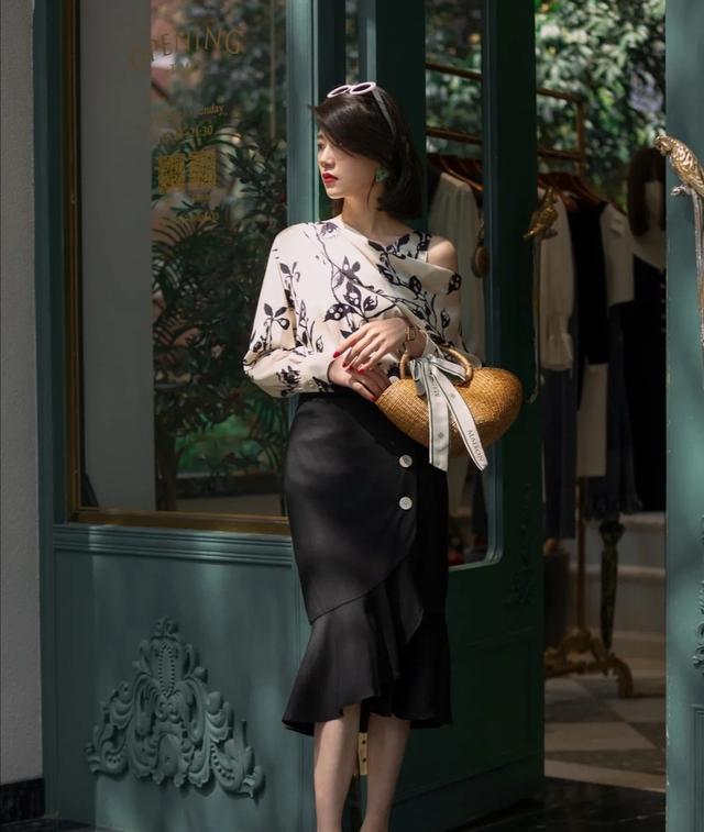 女人会不会穿看这三点!穿对衣服时尚减龄,穿不对身材浪费