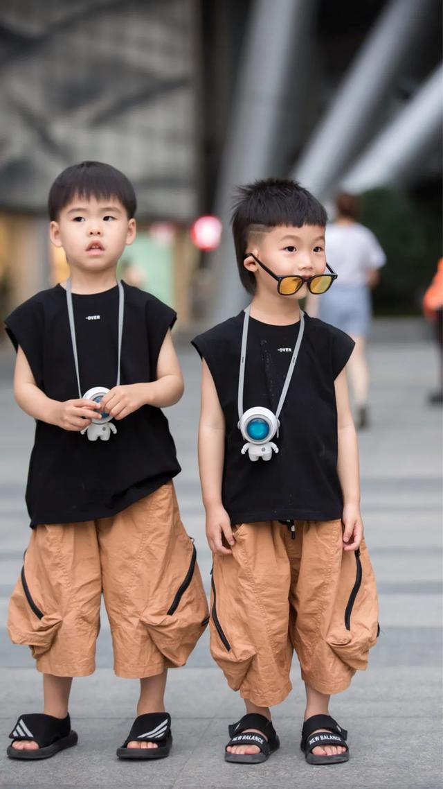 济南街拍:40度高温也挡不住潮人出街比美,这次你pick谁