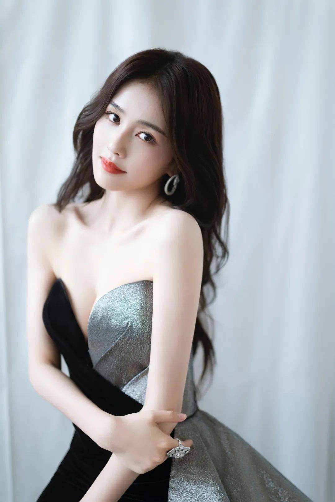 十大内地模特出身的靓丽女星！魔鬼身材娇艳动人