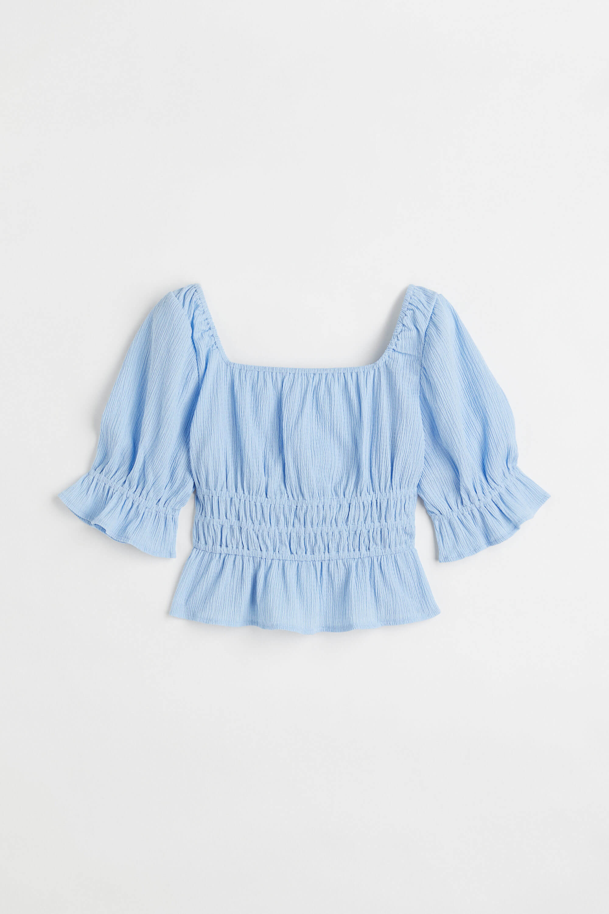 以蓝白色调与印花徜徉于蔚蓝海岸:H&M全新夏日度假系列