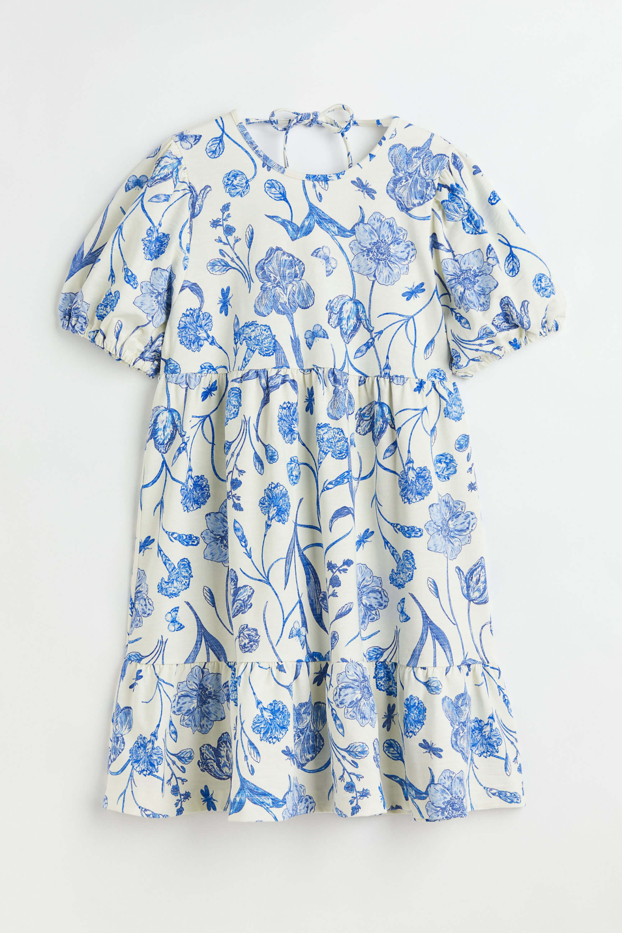 以蓝白色调与印花徜徉于蔚蓝海岸:H&M全新夏日度假系列