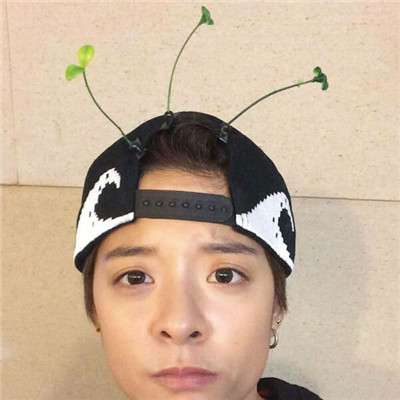 两对情侣互换当面做电影 男友看了以后想和朋友互换伴侣