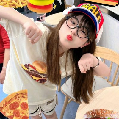 跑步机上边跑边顶 女教练的花样可真多